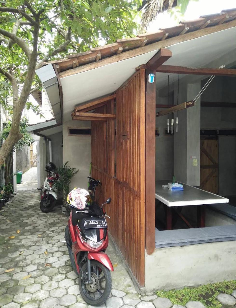 Trava House Hostel Yogyakarta Luaran gambar